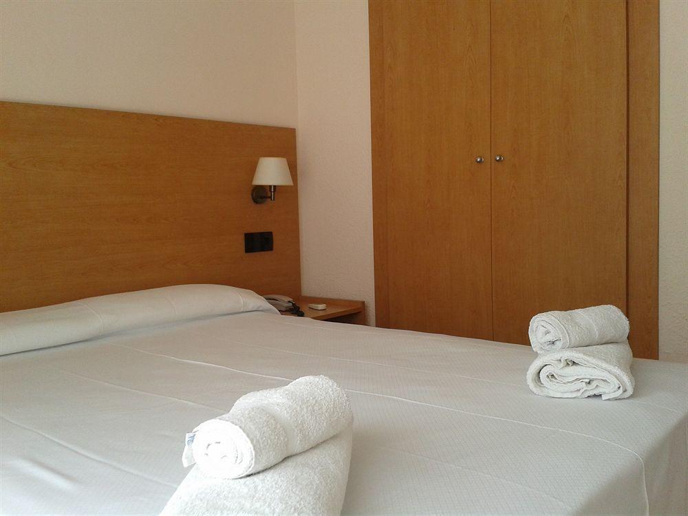 Bay Hotel Росес Екстер'єр фото
