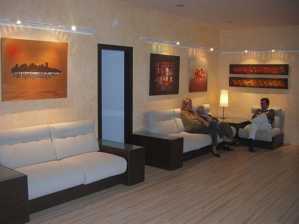 Bay Hotel Росес Екстер'єр фото